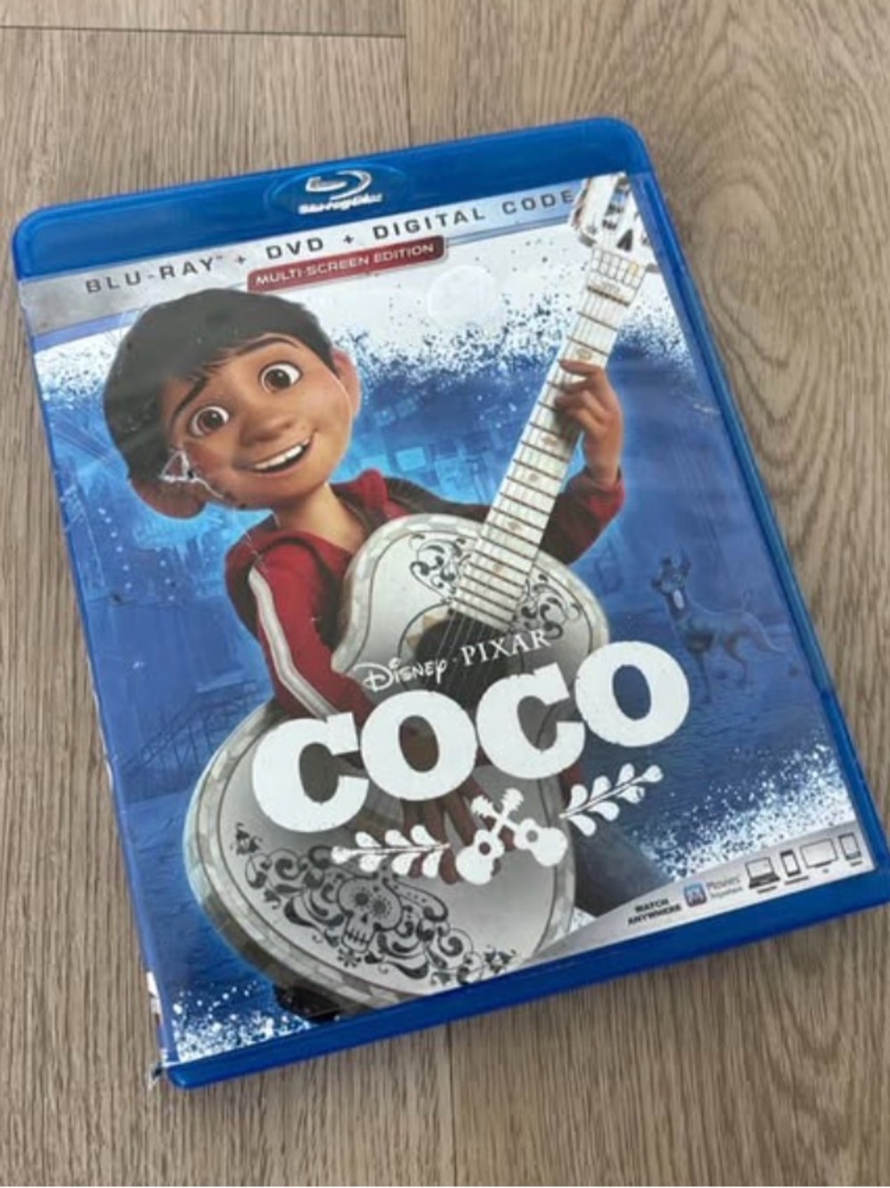 Disney Pixar Coco Blu-ray DVD Multi-Screen Edition - Blue Case